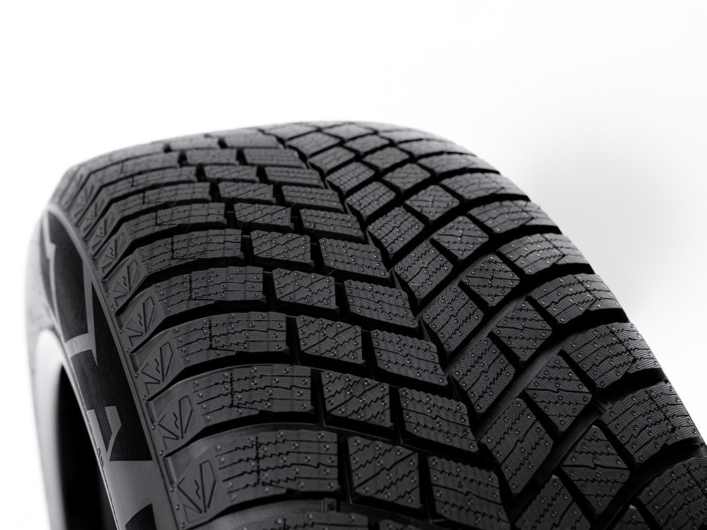 Pirelli Ice Zero FR 3 235/50 R19 103H (XL) заказать